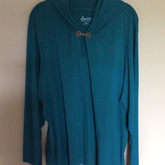 Denim & Co knit top w/ keyhole and hardware detail - Picture 5 of 9